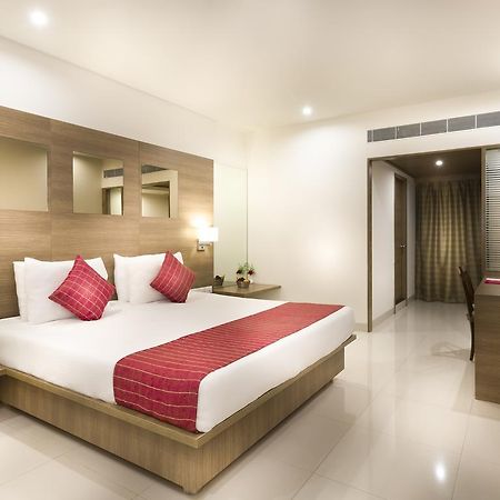 Regency Tiruttani By Grt Hotels Thiruttani Exterior photo