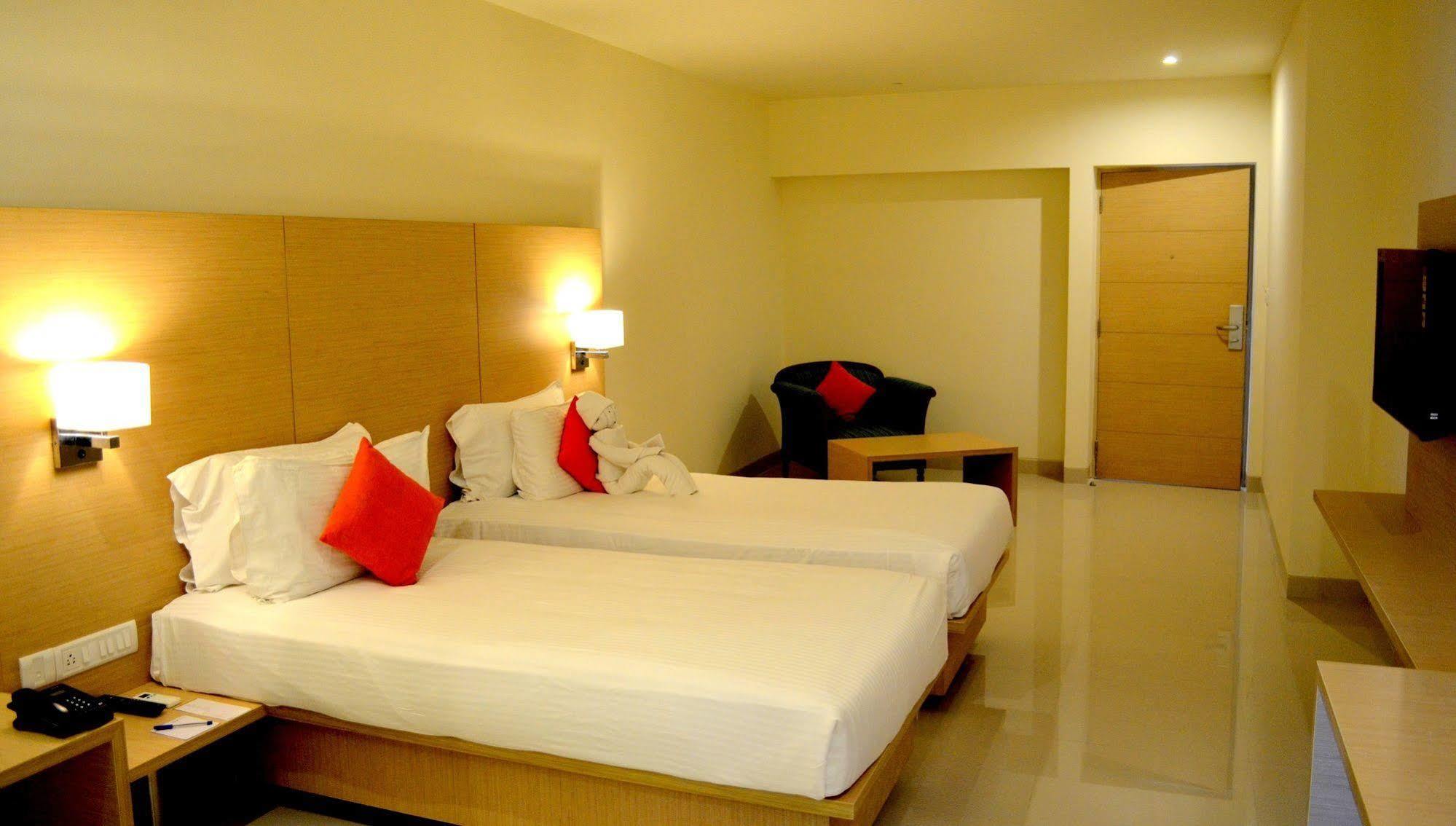 Regency Tiruttani By Grt Hotels Thiruttani Exterior photo