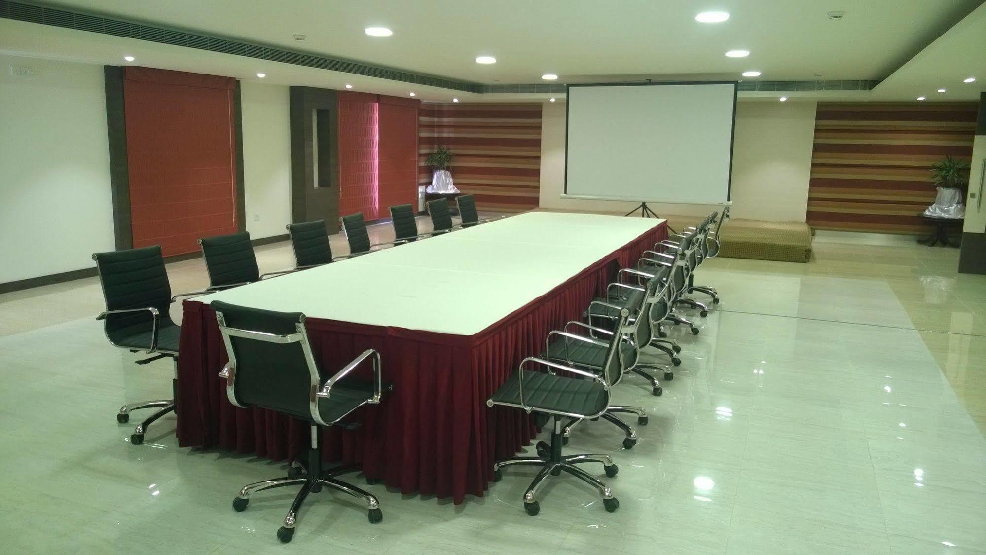 Regency Tiruttani By Grt Hotels Thiruttani Exterior photo